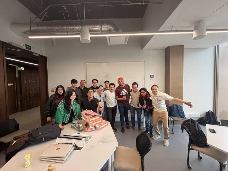 Participantes de la sesión 1 reunidos al final de la jornada