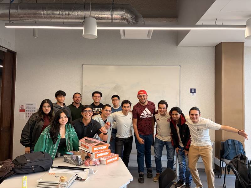 Foto de grupo al final de la sesión 1